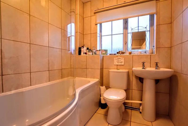 Muddiford Lane, Furzton, Milton Keynes, Buckinghamshire, MK4 1LS, photo 10