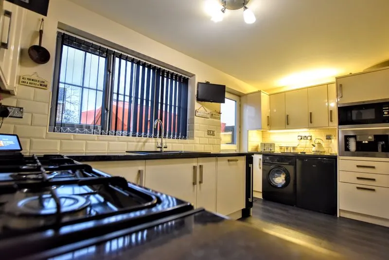Muddiford Lane, Furzton, Milton Keynes, Buckinghamshire, MK4 1LS, photo 4