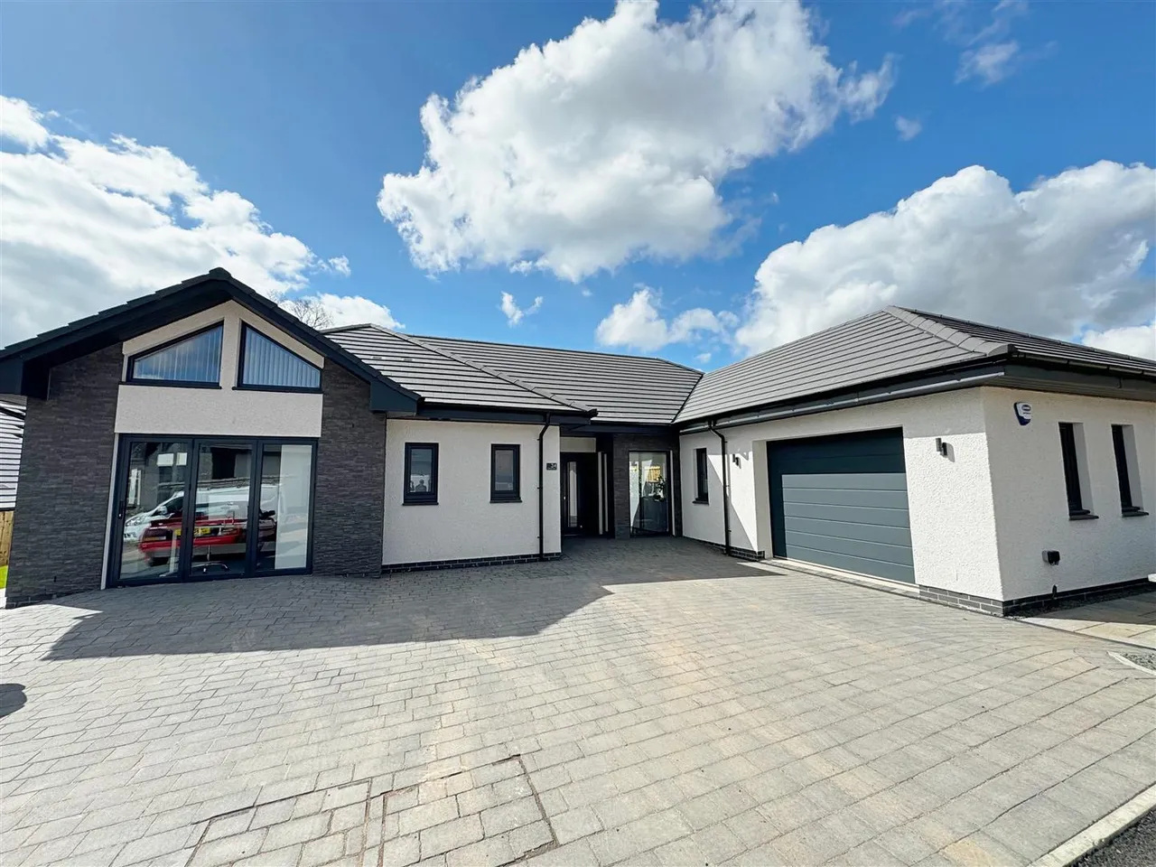 3 bed house for sale — Bertram Avenue, Kersewell, Carnwath, ML11 8TB
