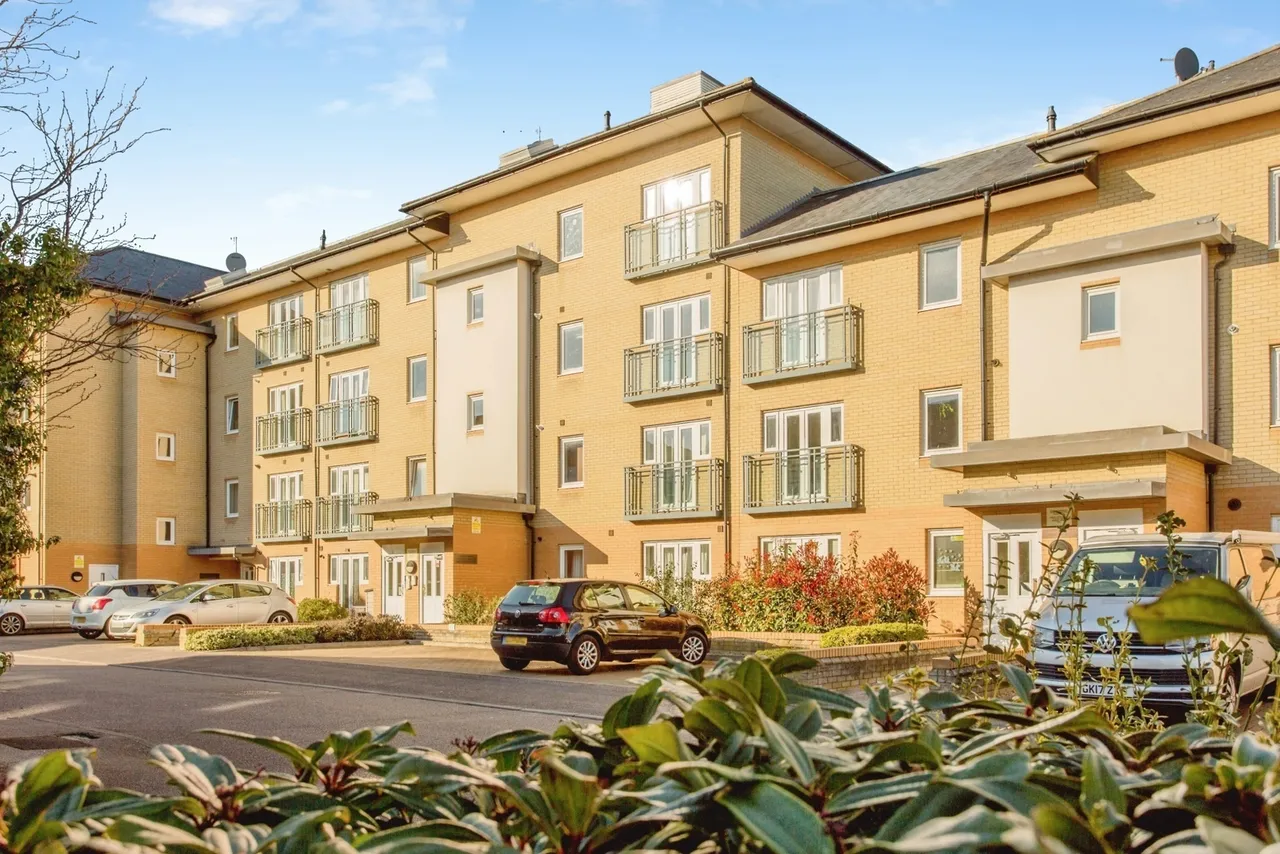 2 bed flat for sale, Hampden Gardens, Cambridge, CB1