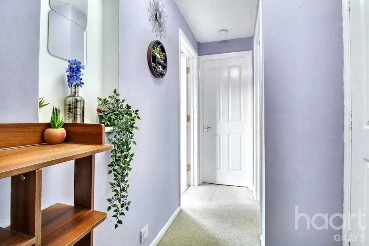 Duarte Place, Chafford Hundred, RM16, photo 2