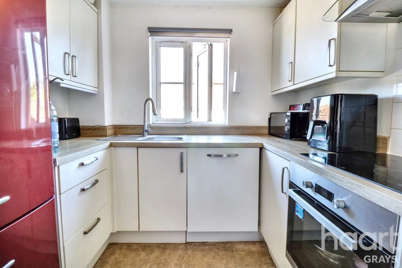 Duarte Place, Chafford Hundred, RM16, photo 7