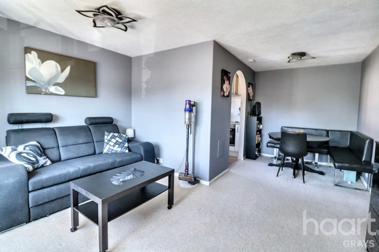 Duarte Place, Chafford Hundred, RM16, photo 6