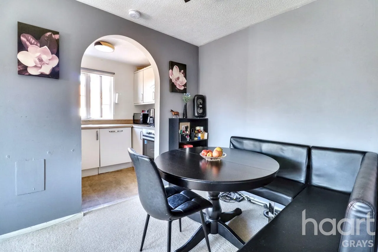 Duarte Place, Chafford Hundred, RM16, photo 8