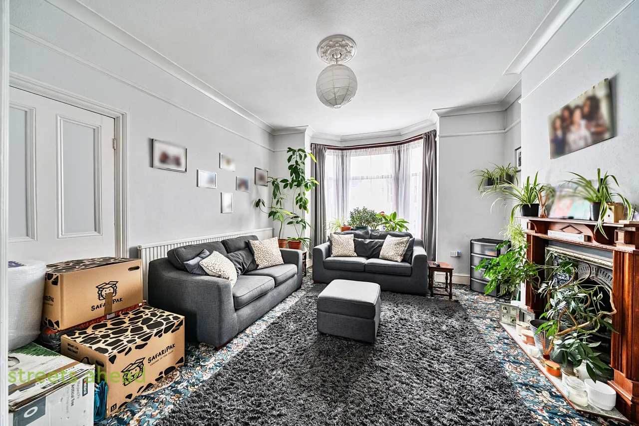 Bensham Manor Road, Thornton Heath, CR7, photo 16