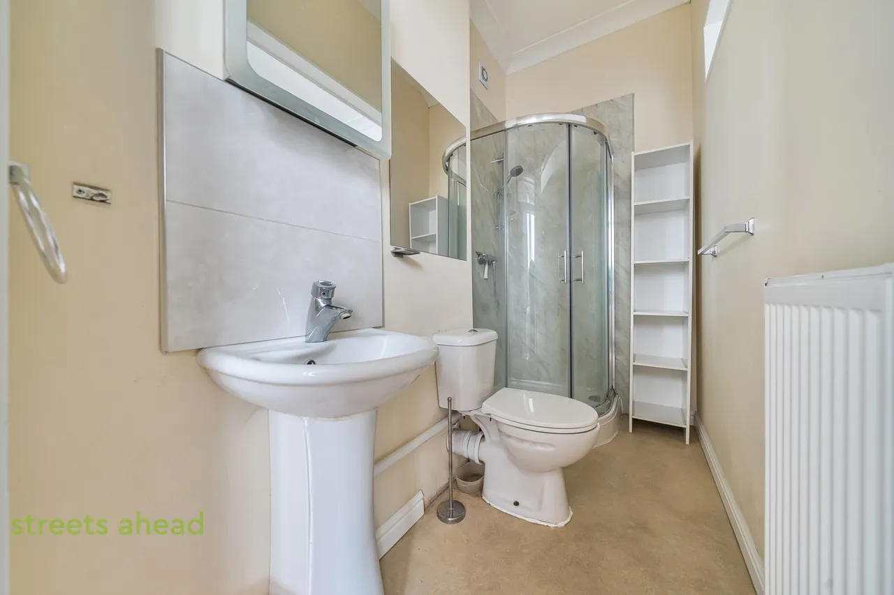 Bensham Manor Road, Thornton Heath, CR7, photo 12