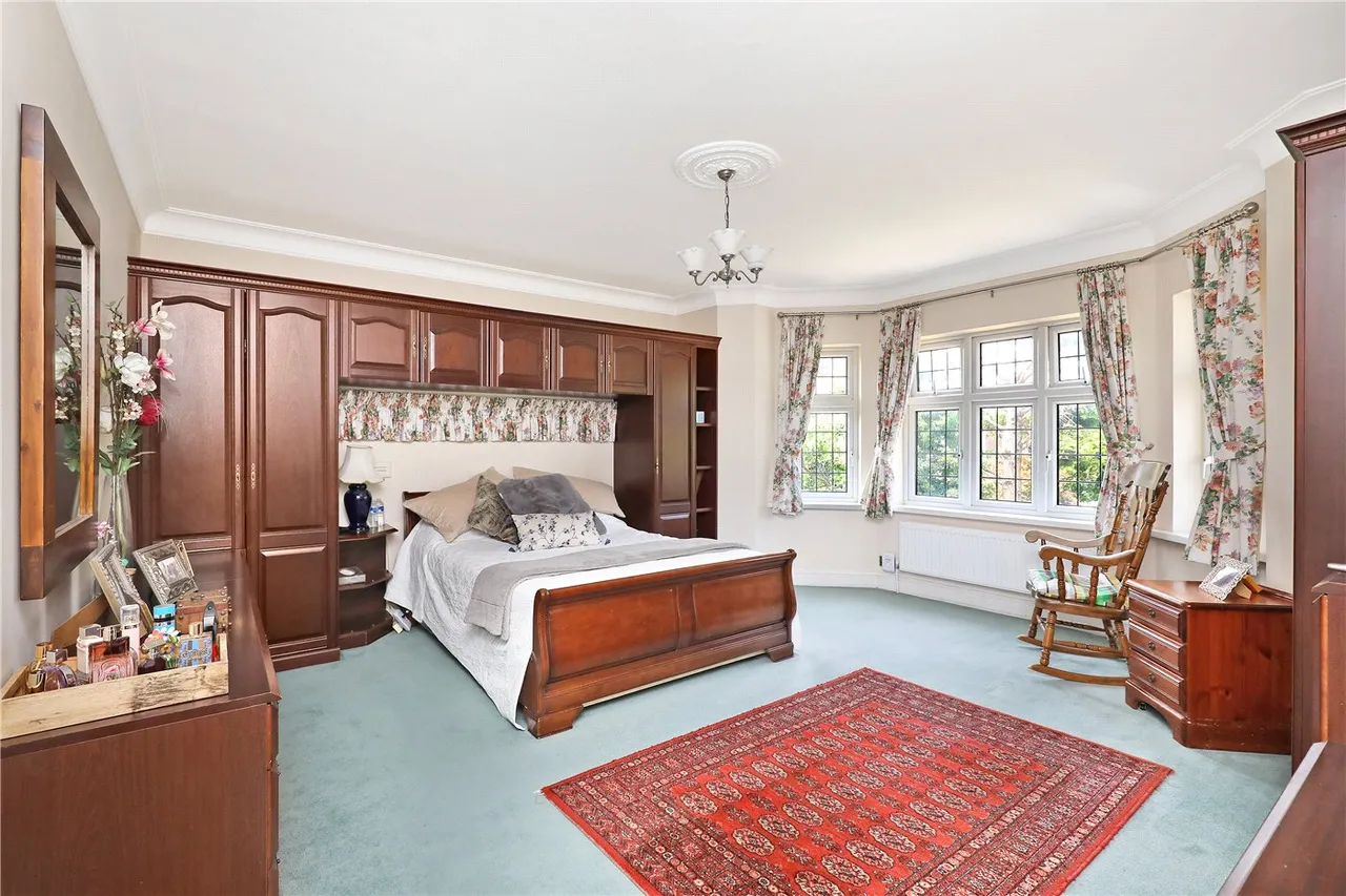 Tring Avenue, Ealing Common, London, W5, photo 11