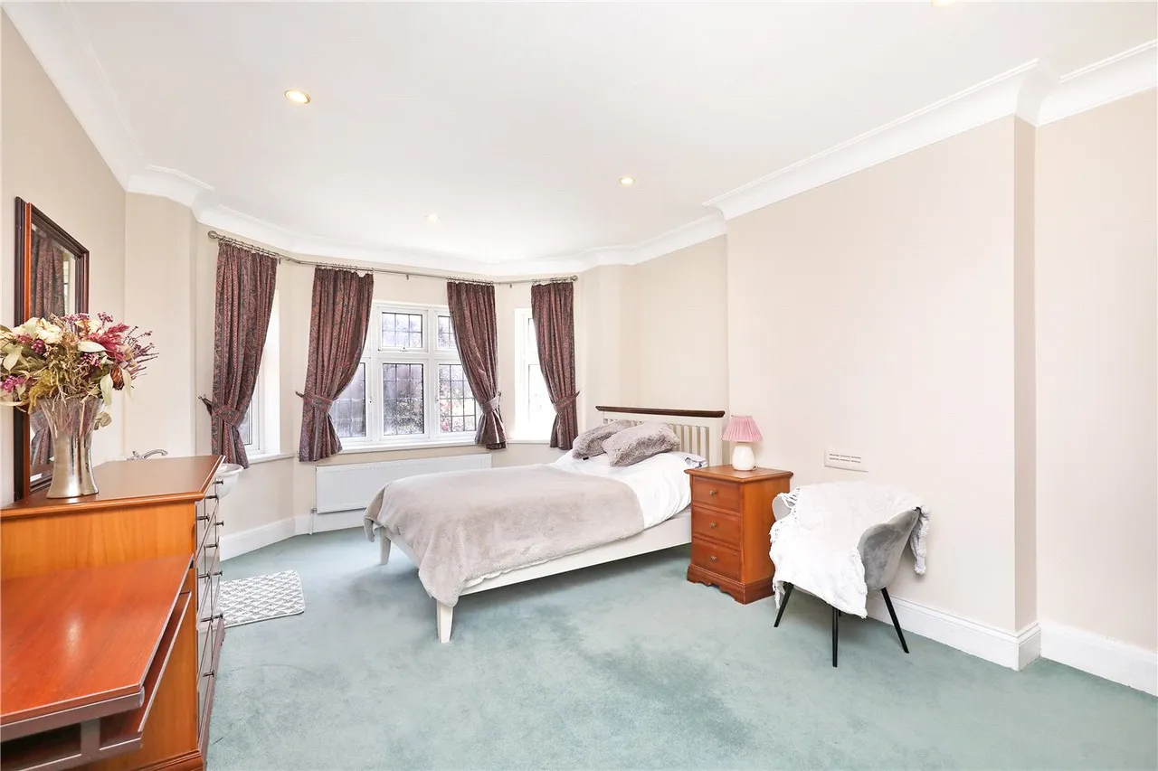 Tring Avenue, Ealing Common, London, W5, photo 6