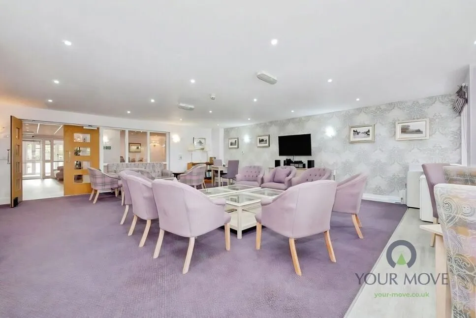 London Road, BN27, photo 11