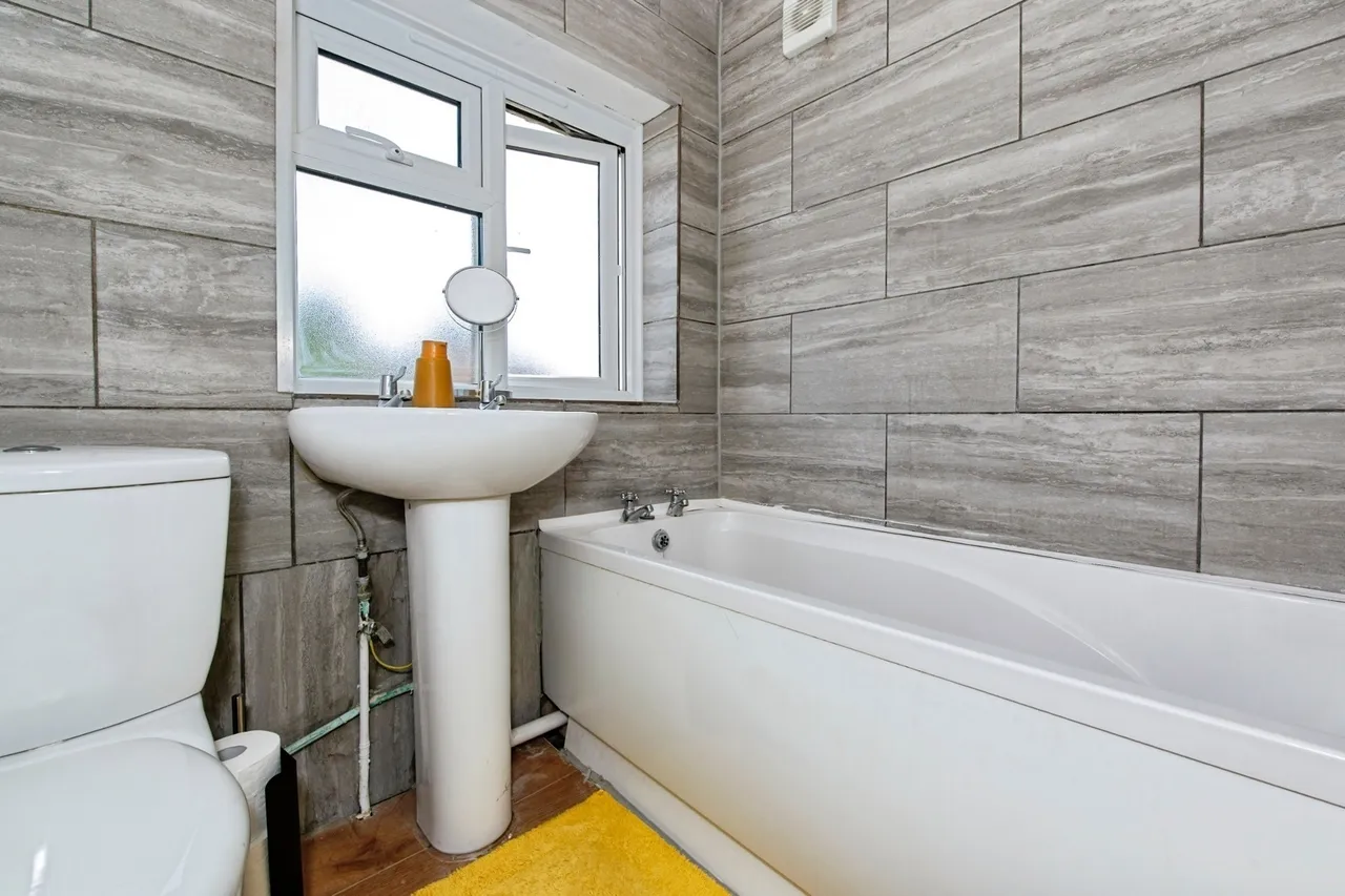 Rowan Crescent, Dartford, DA1, photo 13