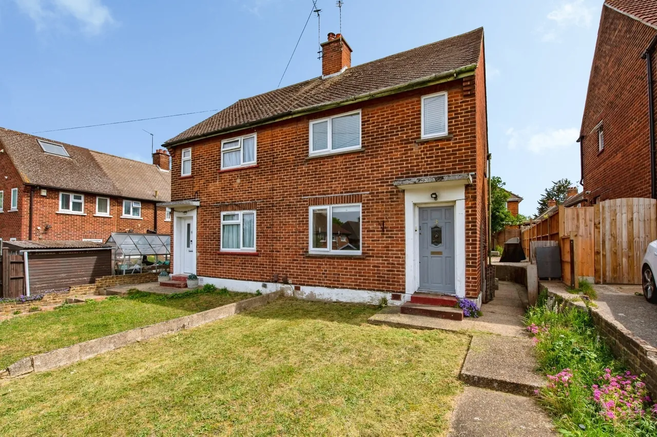 2 bed house for sale, Rowan Crescent, Dartford, DA1