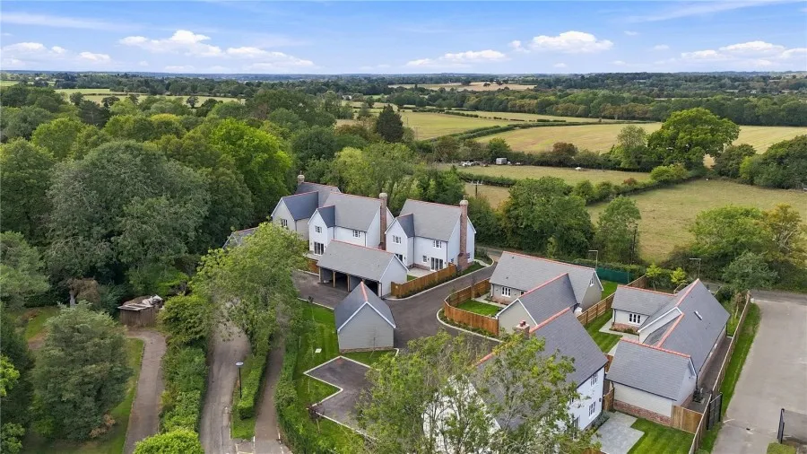 with 3 bedrooms in South End, Much Hadham, SG10, photo 14