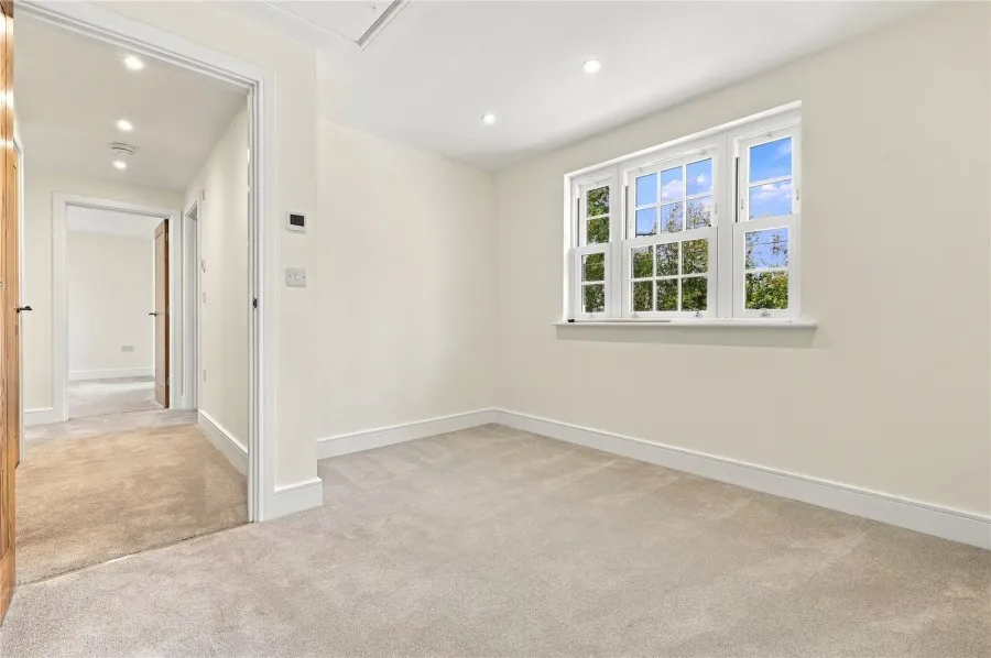 with 3 bedrooms in South End, Much Hadham, SG10, photo 9
