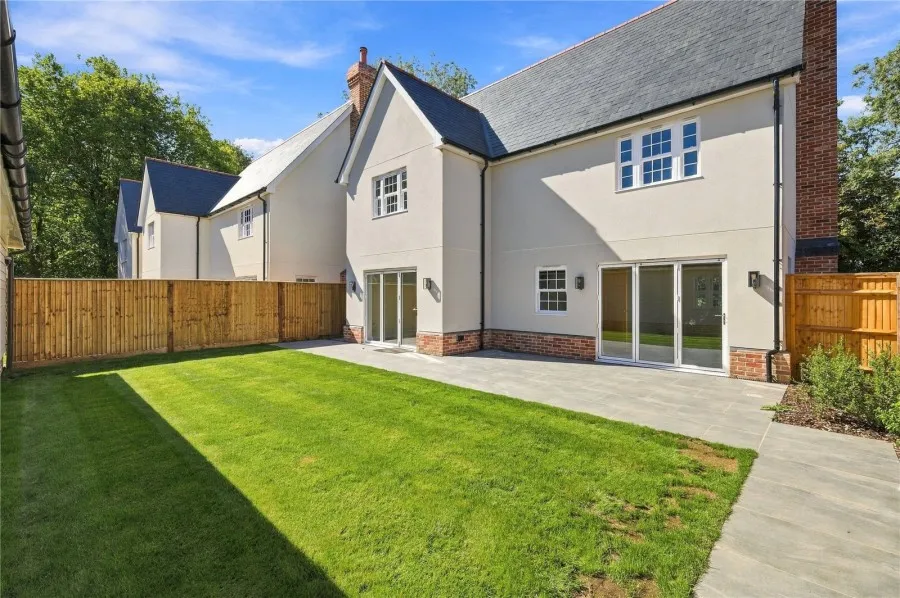 with 3 bedrooms in South End, Much Hadham, SG10, photo 10