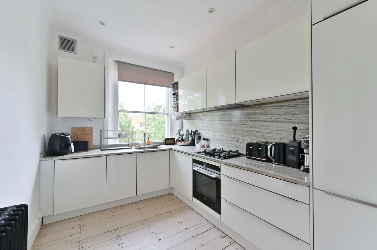 Flat 2, 10 Leigham Court Road, London, photo 6