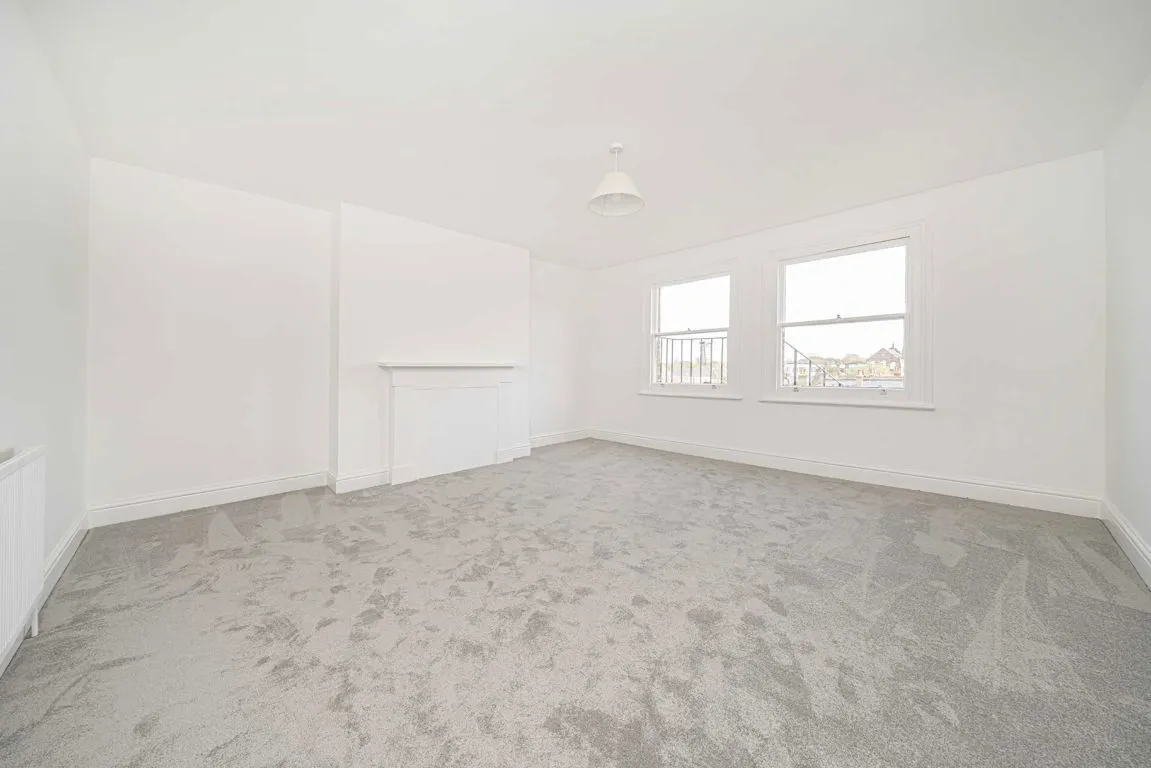 Church Grove, Hampton Wick, KT1, photo 3