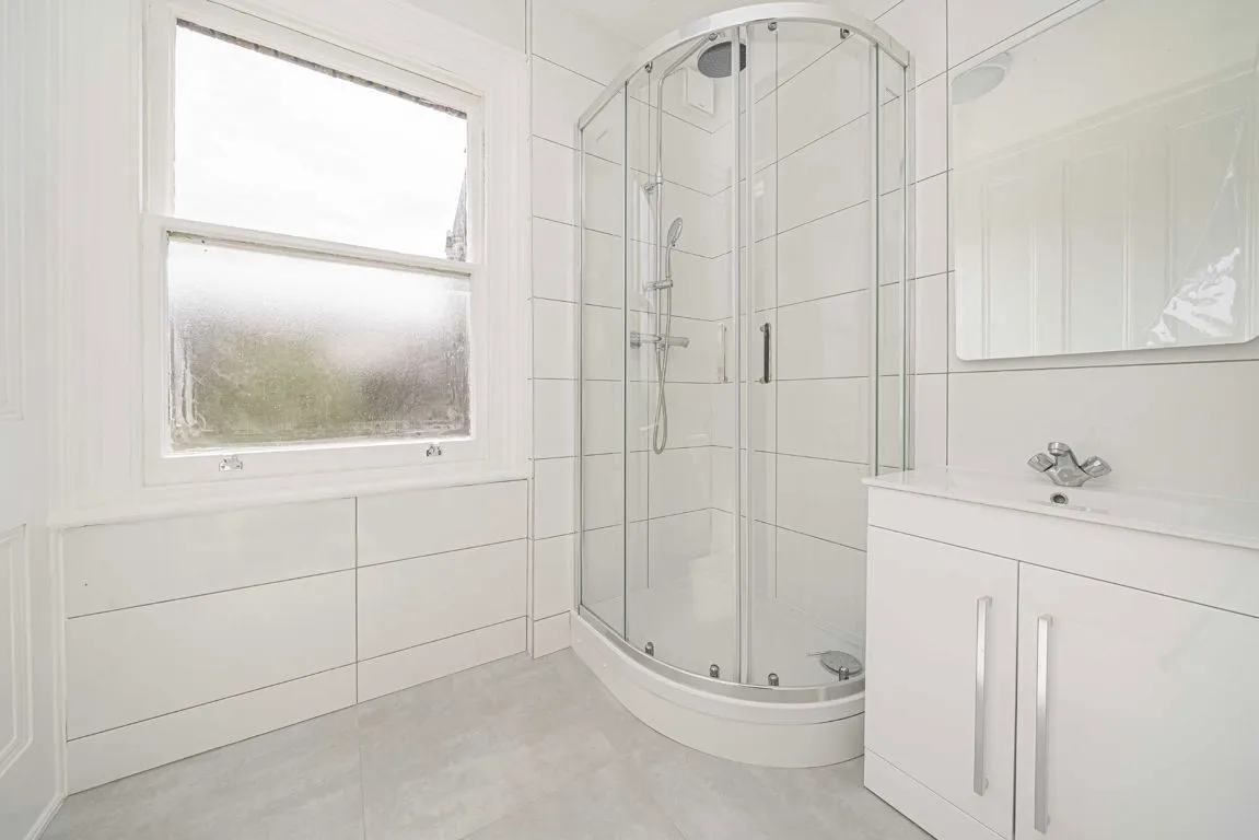 Church Grove, Hampton Wick, KT1, photo 5