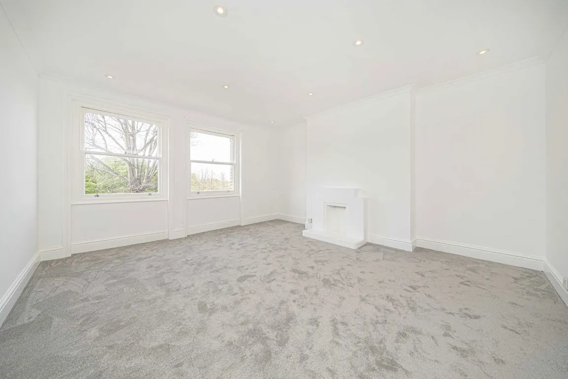 Church Grove, Hampton Wick, KT1, photo 2