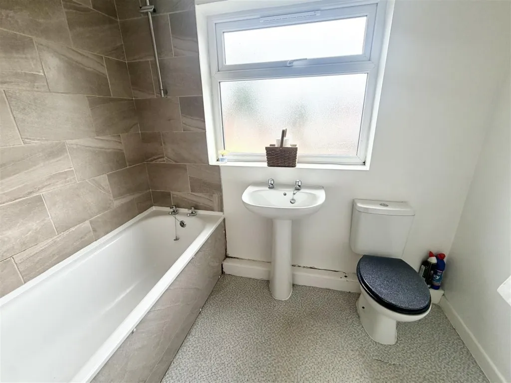 Beechcroft Road, Swindon, photo 10