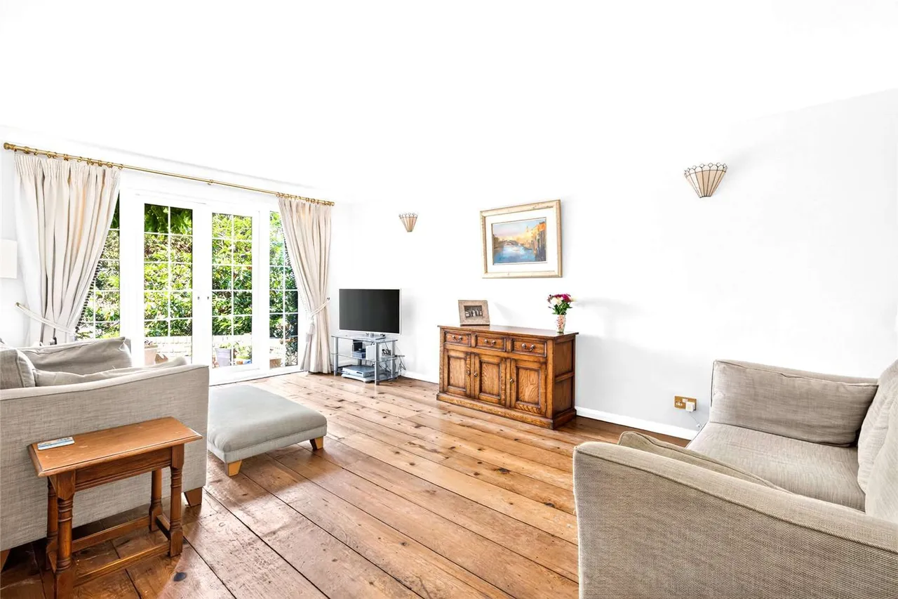 Church Lane, Loughton, Essex, IG10 1PD, photo 2