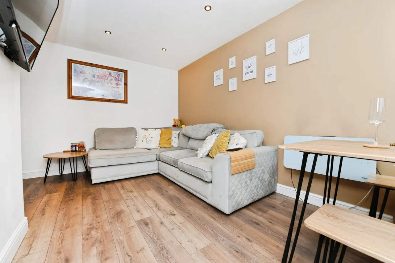 Woodcotes, Shoeburyness, Southend-on-Sea, Essex, SS3, photo 6