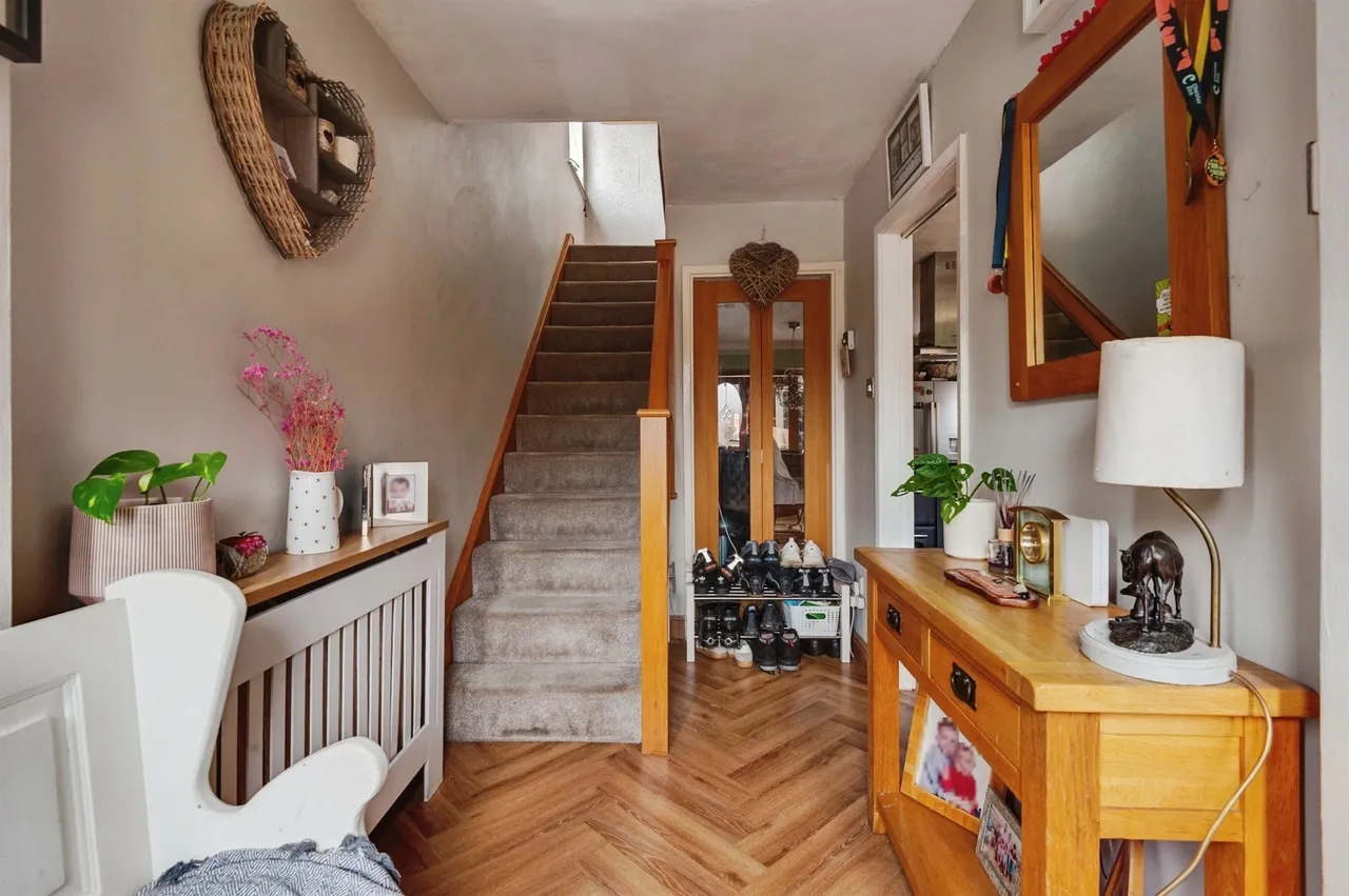 Wroxham Close, Helsby, WA6, photo 9
