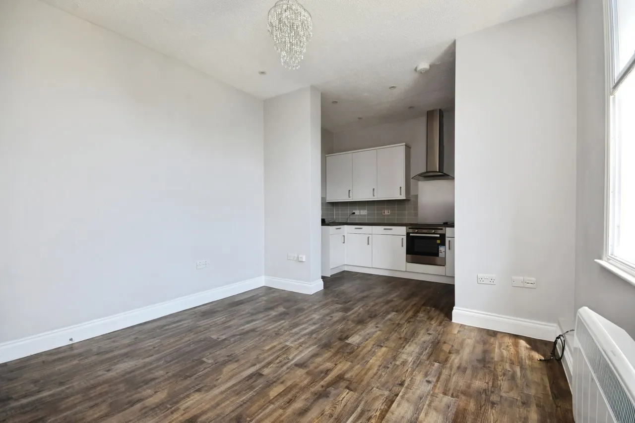 Pollards Close, Rochford, Essex, SS4, photo 11