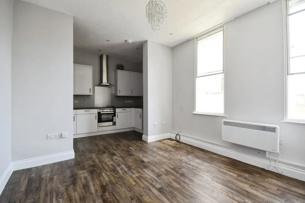 Pollards Close, Rochford, Essex, SS4, photo 9