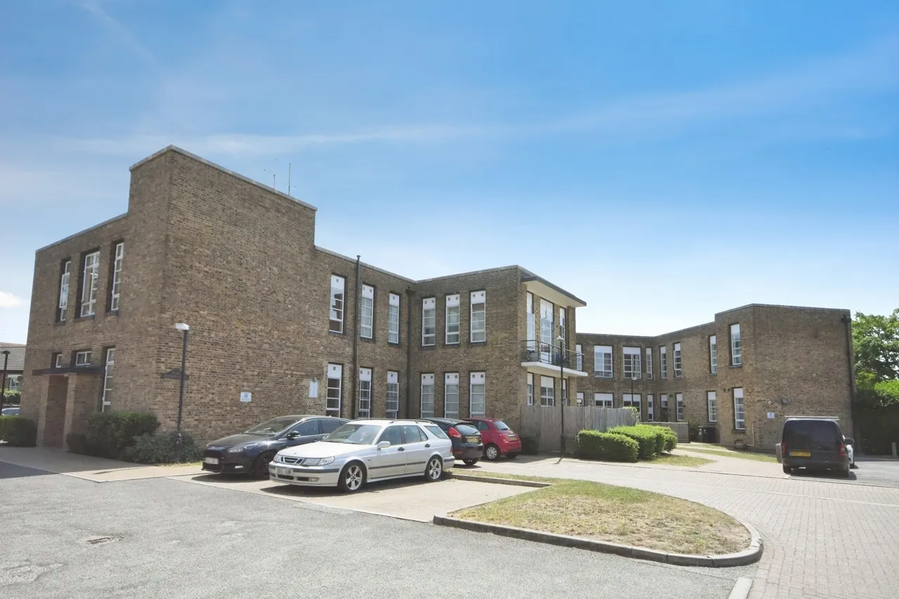 Pollards Close, Rochford, Essex, SS4, photo 15