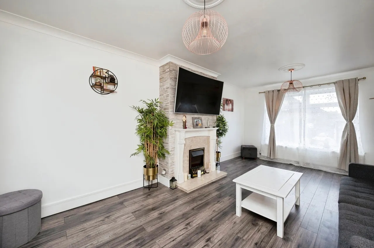Colchester Road, Nottingham, Nottinghamshire, NG8, photo 5