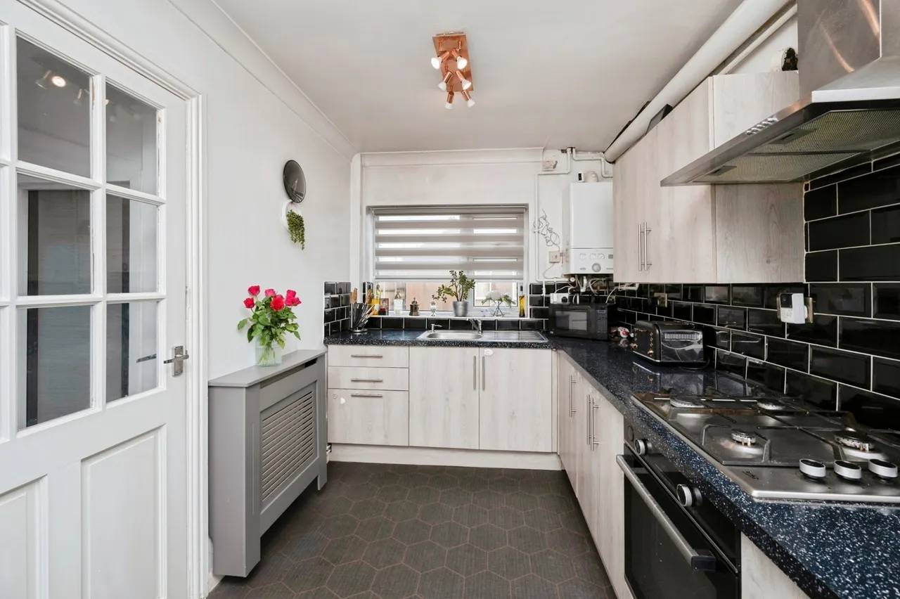 Colchester Road, Nottingham, Nottinghamshire, NG8, photo 8