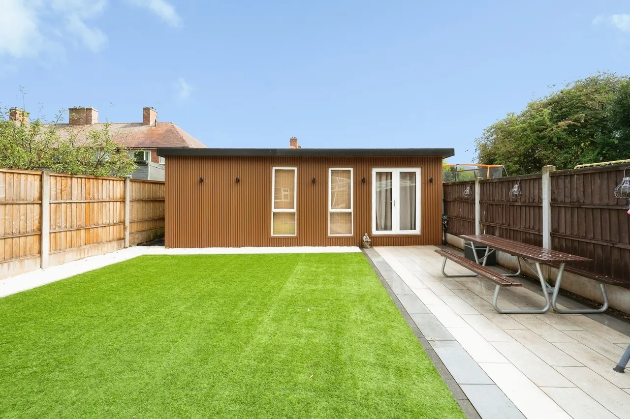 Colchester Road, Nottingham, Nottinghamshire, NG8, photo 3