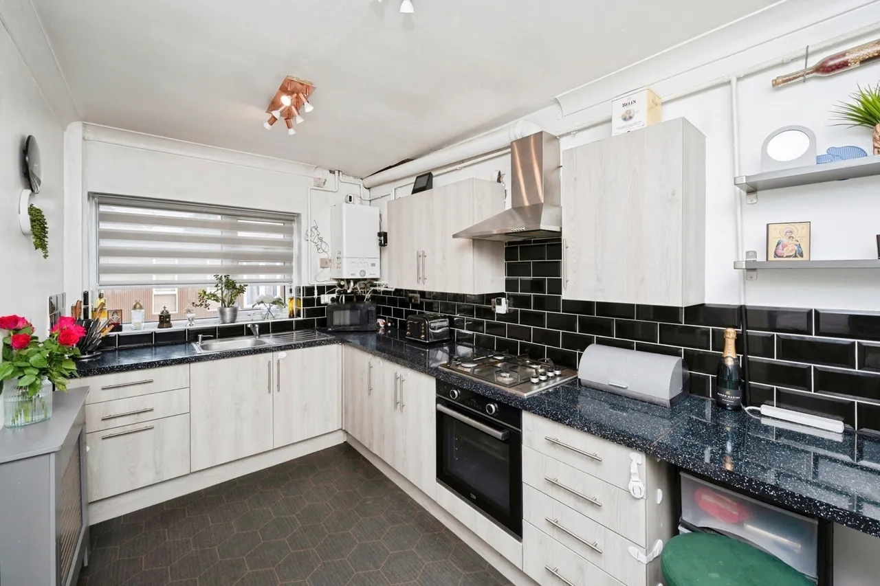 Colchester Road, Nottingham, Nottinghamshire, NG8, photo 6