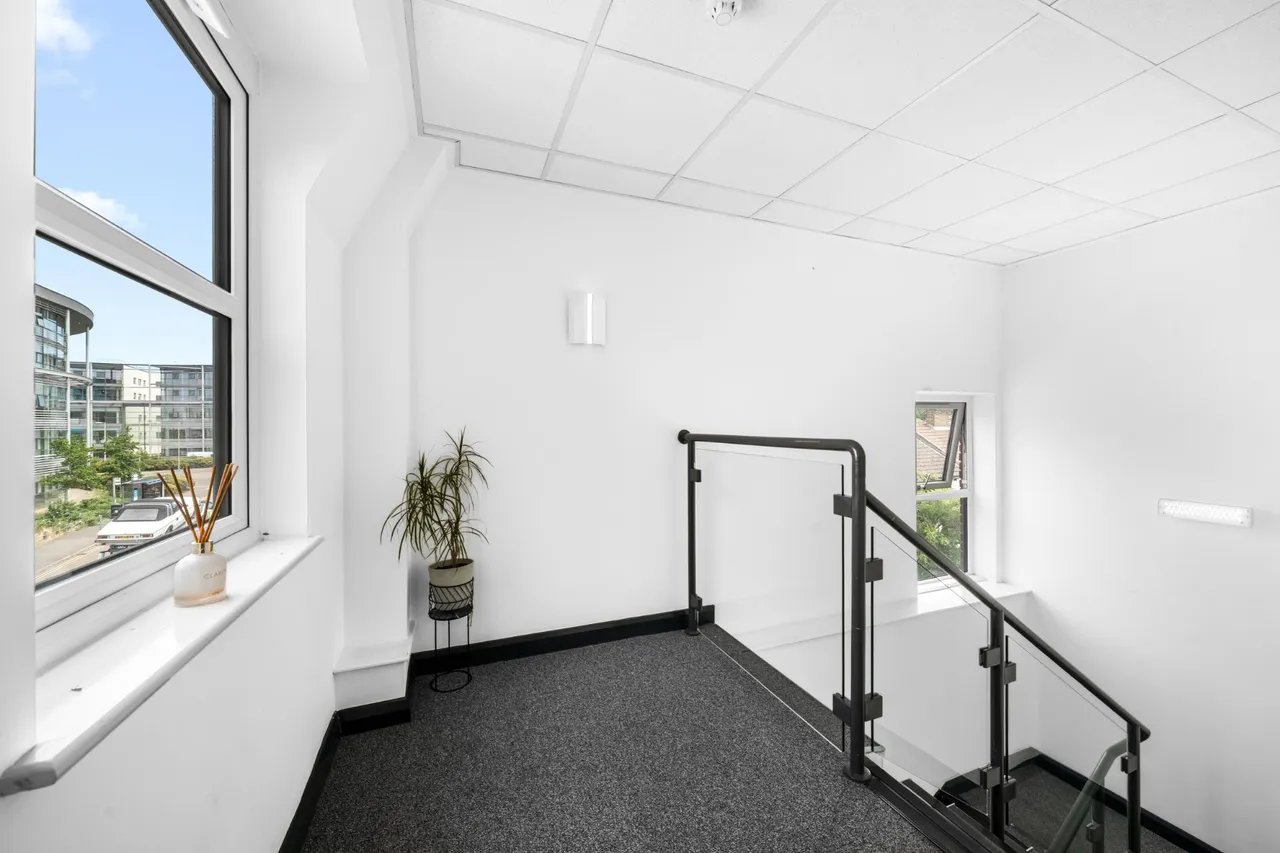 Station Road, Addlestone, KT15, photo 12
