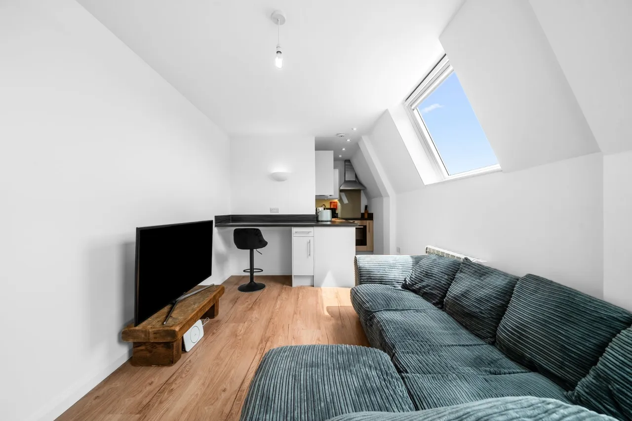 Station Road, Addlestone, KT15, photo 6