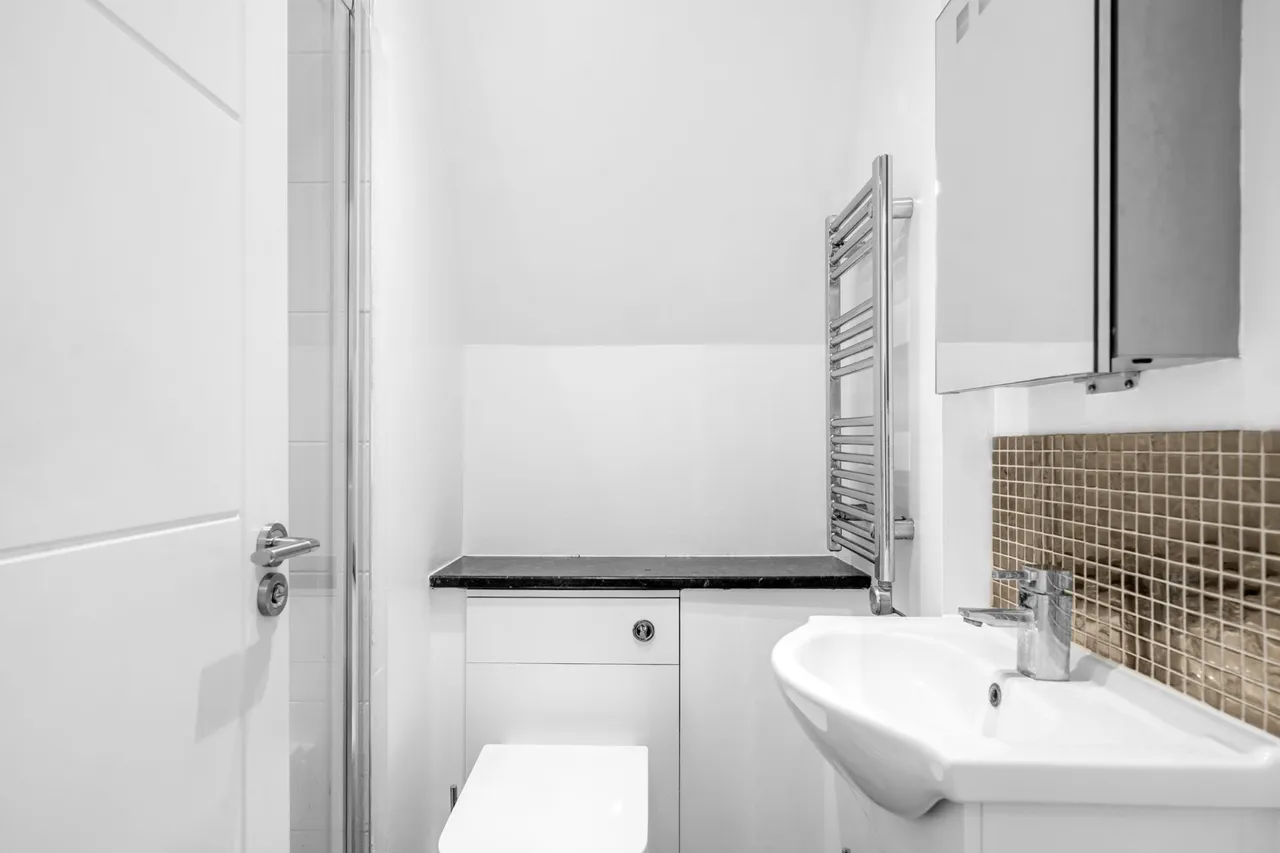 Station Road, Addlestone, KT15, photo 10