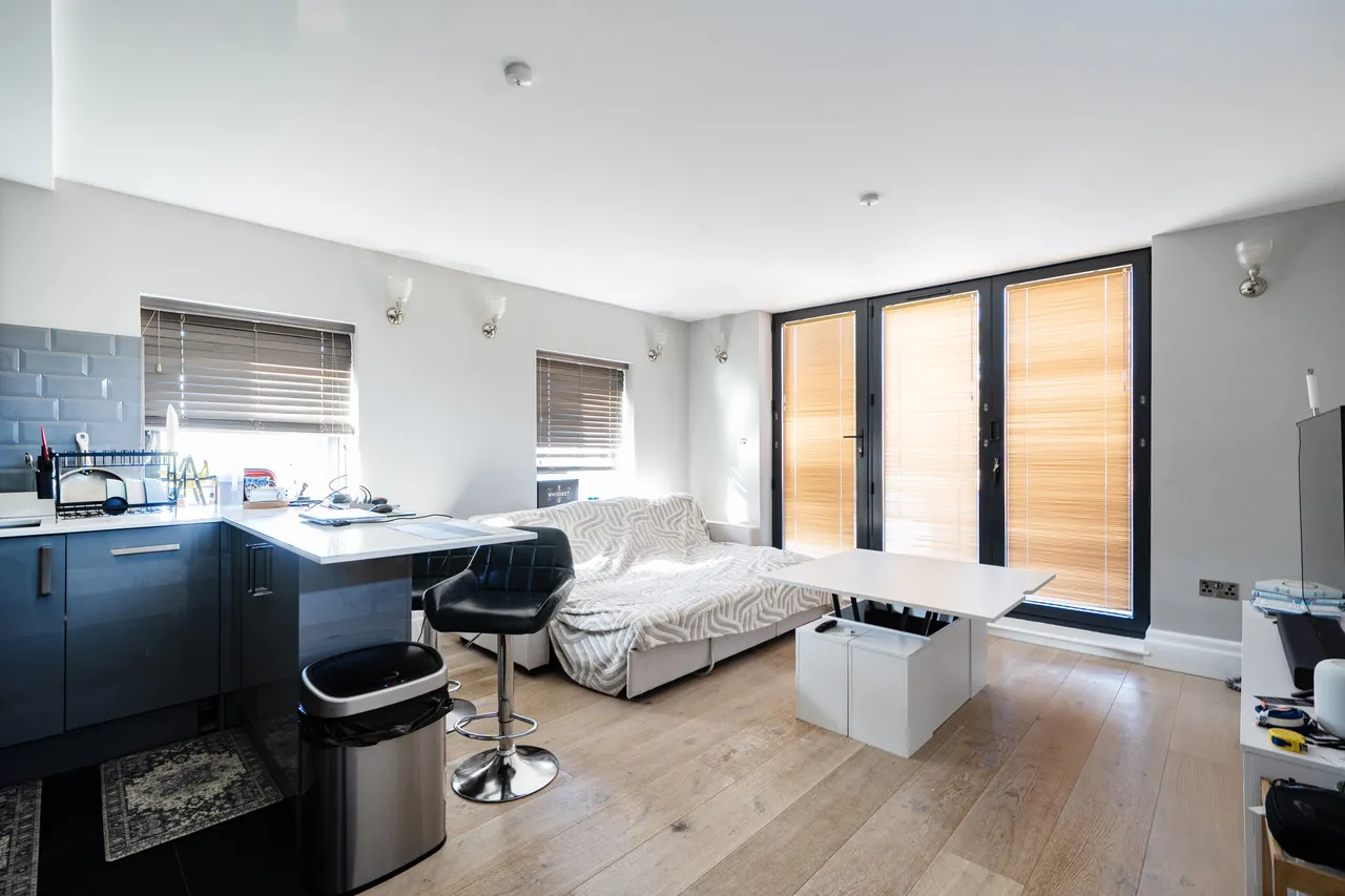 London, NW2, photo 8