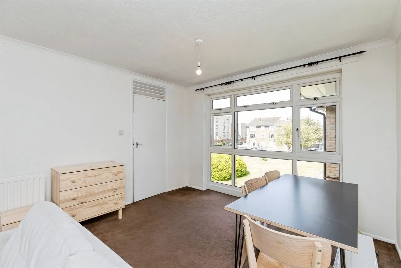 New Street, Horsham, RH13, photo 4