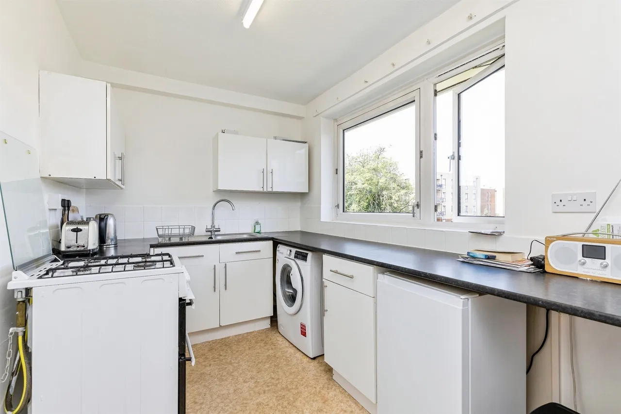 New Street, Horsham, RH13, photo 6