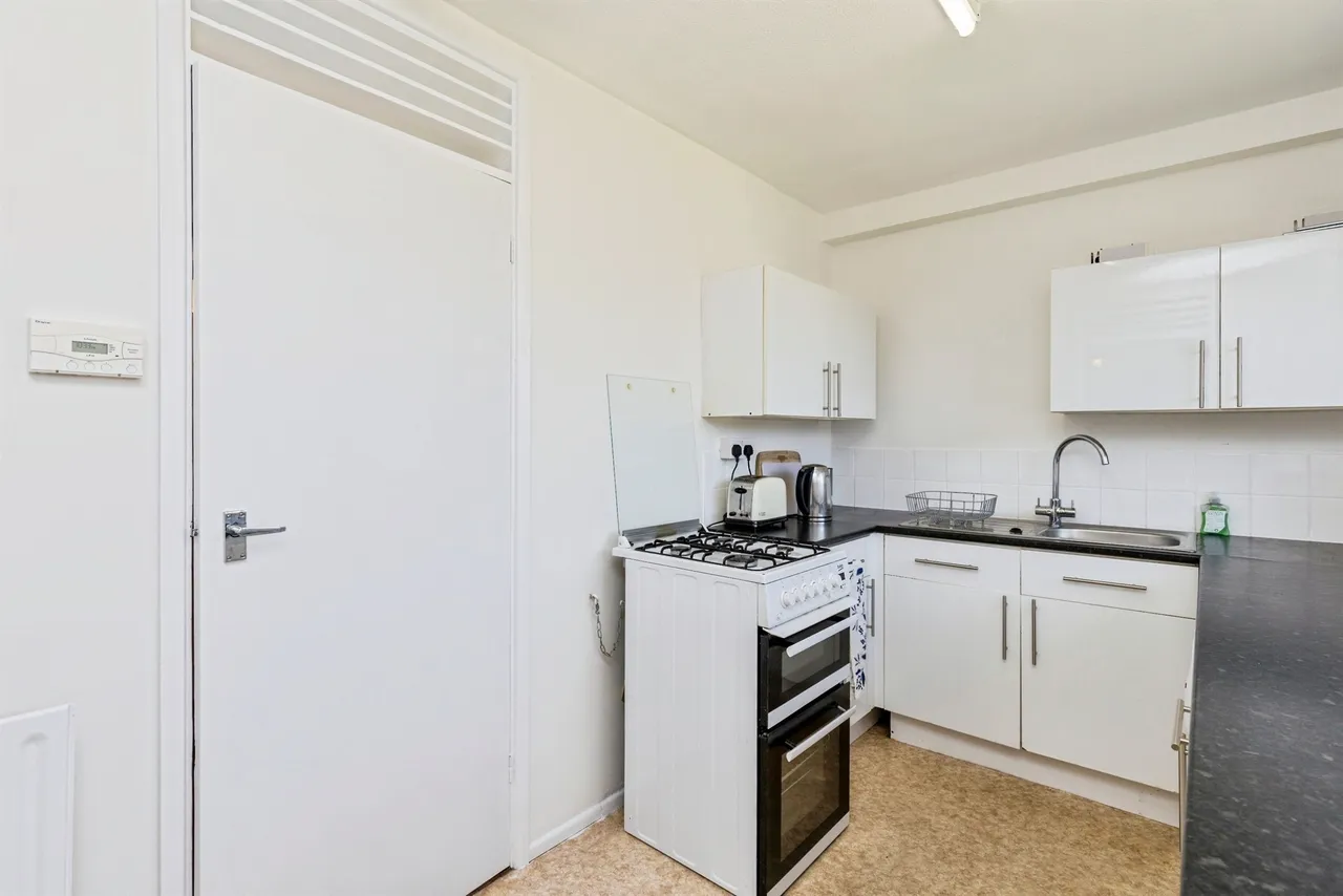 New Street, Horsham, RH13, photo 5