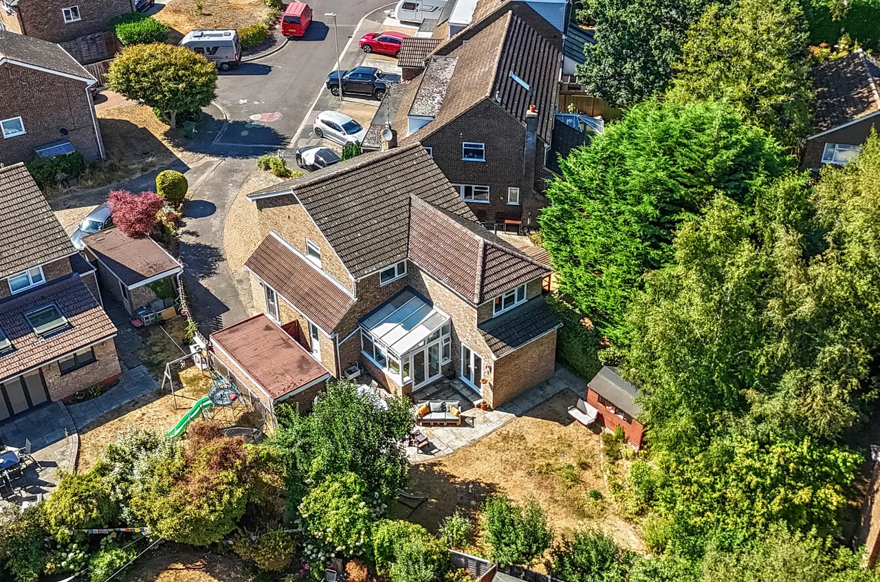 Shaldons Way, Fleet, Hampshire, GU51 4ET, photo 2