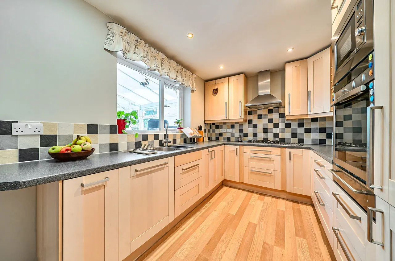Shaldons Way, Fleet, Hampshire, GU51 4ET, photo 3