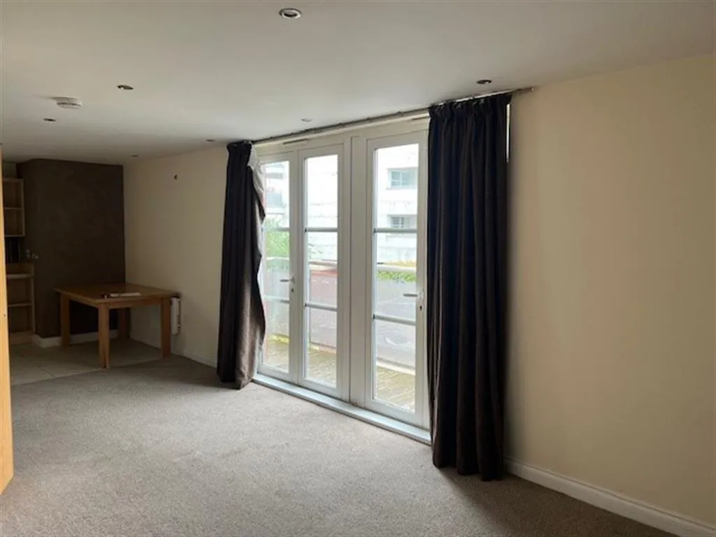 Watkin Road, Leicester, photo 2
