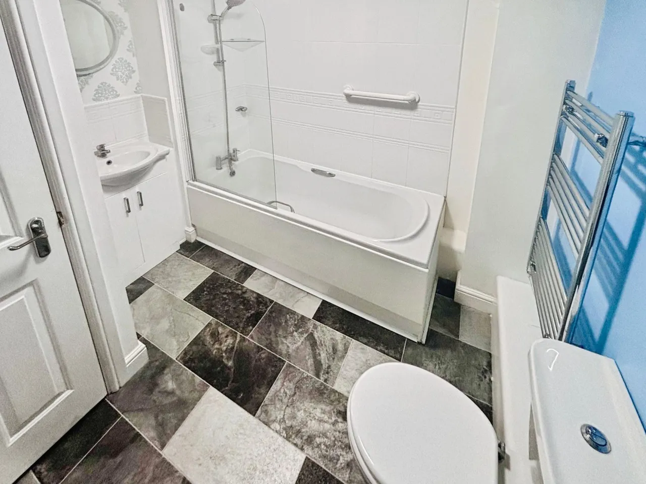 Hessle Road, Hull, HU4, photo 11