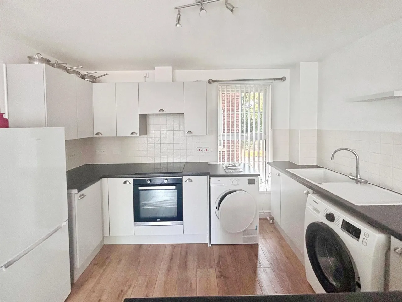 Hessle Road, Hull, HU4, photo 3