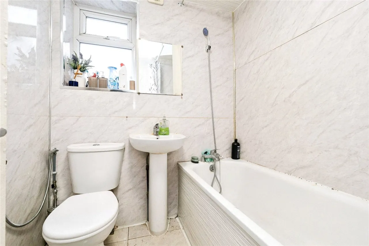 Woodstock Road, Forest Gate, London, E7, photo 13
