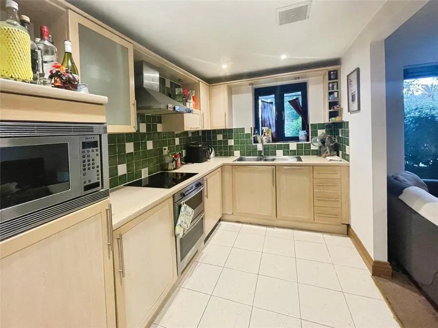 Canute Road, Southampton, SO14, photo 14