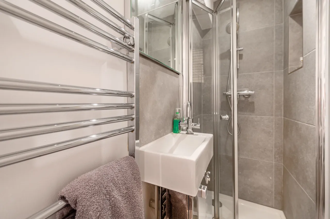 24 Saxon Hall, 16 Palace Court, London, photo 5