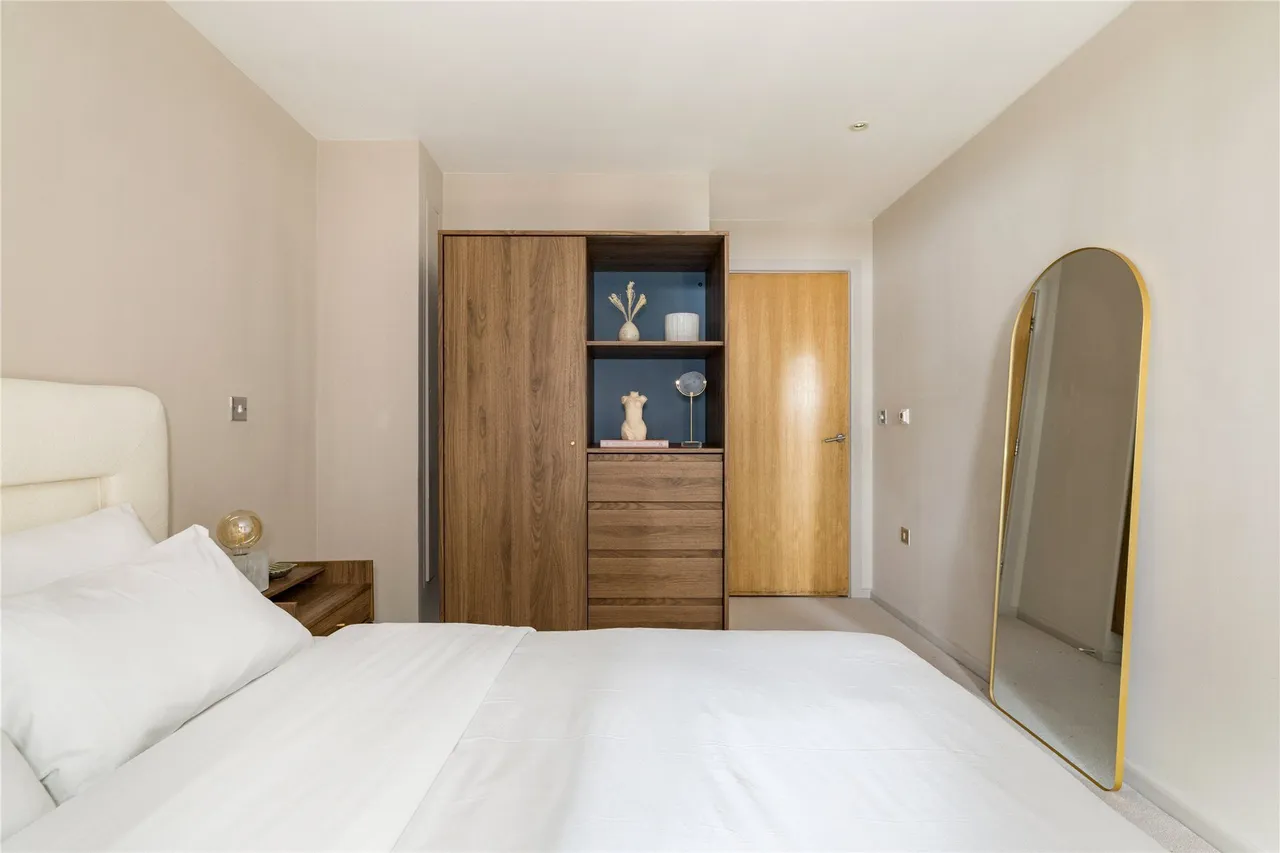 Millharbour, London, E14, photo 9