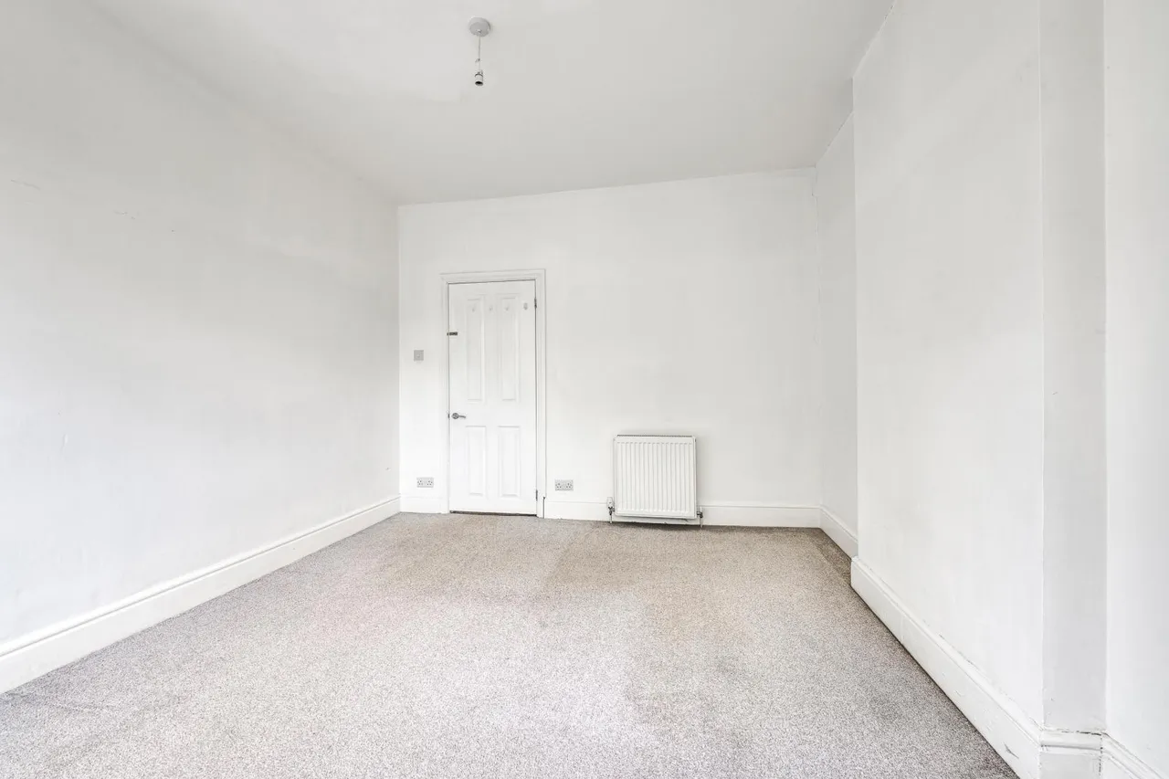 Alberta Avenue, Cheam, SM1, photo 15